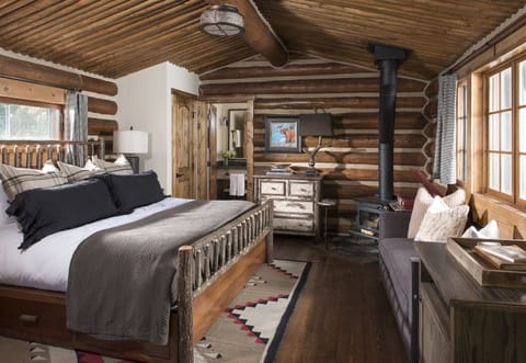Cabin, 1 King Bed (Bald Eagle) | Free WiFi