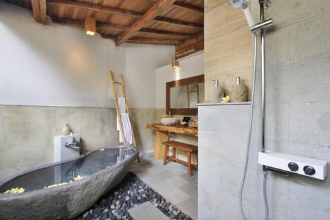 Valley Joglo on Ground Floor | Bathroom | Separate tub and shower, free toiletries, hair dryer, bathrobes