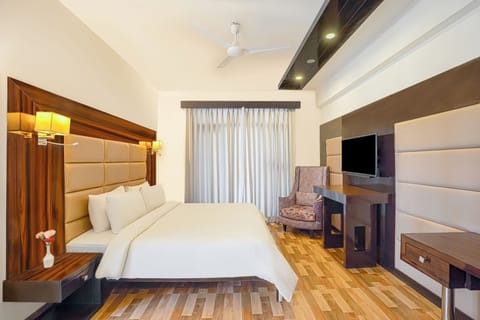 PARLOUR POOL VIEW ROOM | Premium bedding, minibar, in-room safe, desk