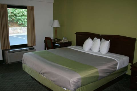 Suite, 1 Bedroom, Non Smoking | Free WiFi, bed sheets
