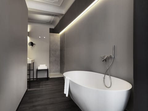 Suite Executive | Deep soaking bathtub