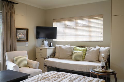 Luxury Double Room | Premium bedding, pillowtop beds, minibar, in-room safe