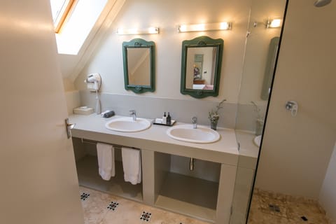 Room with a View  | Bathroom | Designer toiletries, hair dryer, bathrobes, towels