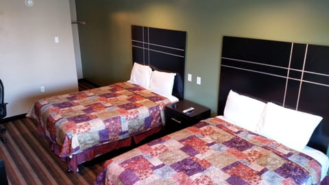 Standard Room, 2 Queen Beds | Desk, soundproofing, free WiFi, bed sheets