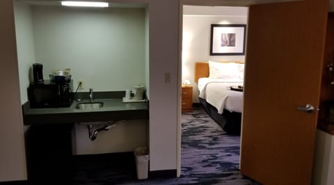 Suite, 1 Bedroom | Room amenity