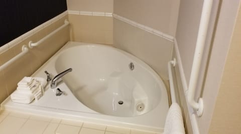 Room, 1 King Bed, Pool Access | Private spa tub