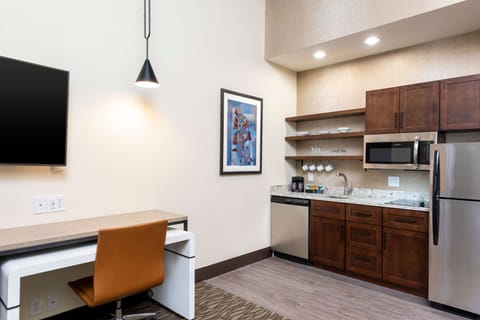 Room | Private kitchen | Full-size fridge, microwave, stovetop, dishwasher