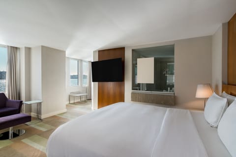 Junior Suite (Panoramic Bosphorus VW) | Premium bedding, minibar, in-room safe, desk