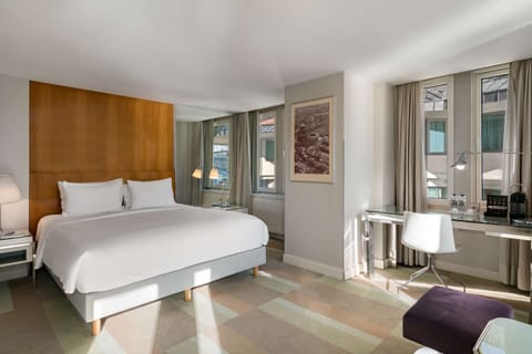 Junior Suite (Panoramic Bosphorus VW) | Premium bedding, minibar, in-room safe, desk