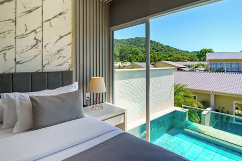 Superior Suite, Private Pool | Premium bedding, blackout drapes, free WiFi, bed sheets