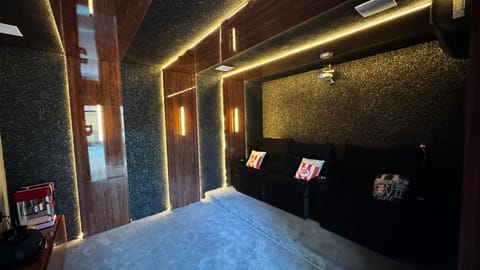 Luxury Penthouse, Private Pool | Living area