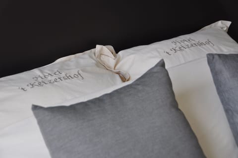 Free cribs/infant beds, free WiFi, bed sheets