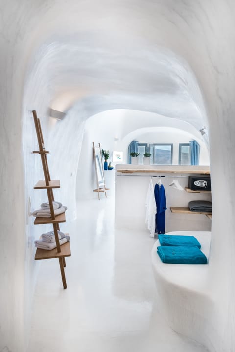 Honeymoon Suite with outdoor heated plunge pool with jets | In-room safe, individually decorated, blackout drapes, soundproofing