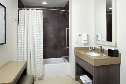 Studio Suite, 1 King Bed with Sofa bed, Accessible, Bathtub | Bathroom | Shower, designer toiletries, hair dryer, towels
