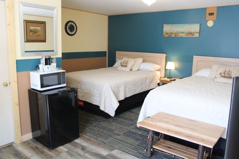 Deluxe Cottage, 2 Queen Beds | Premium bedding, pillowtop beds, blackout drapes, free WiFi