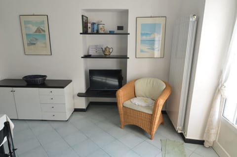 Apartment, 2 Bedrooms | Minibar, in-room safe, desk, laptop workspace