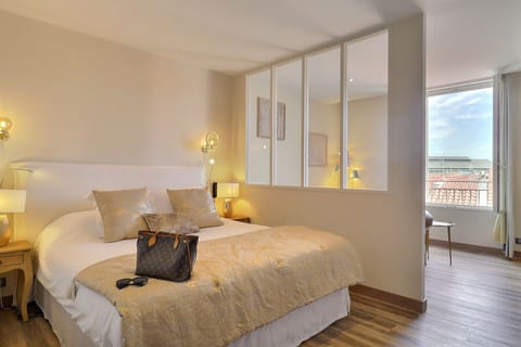 Junior Suite | Premium bedding, in-room safe, individually decorated