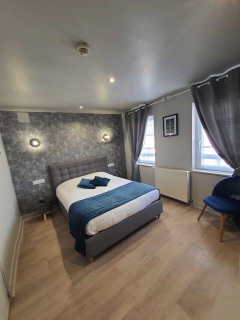 Standard Double Room | Desk, free WiFi, bed sheets