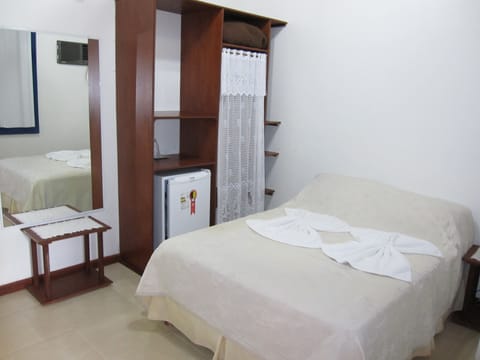 Standard Suite, 1 Bedroom, Lanai, Garden View | Minibar, blackout drapes, free WiFi, bed sheets