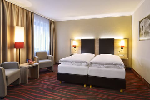 Standard Double or Twin Room, Courtyard View (no air condition) | Minibar, in-room safe, desk, soundproofing