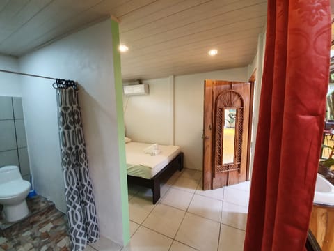 Double Room, Accessible | Blackout drapes, free WiFi, bed sheets