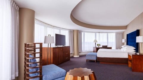 Panoramic Room | Hypo-allergenic bedding, pillowtop beds, in-room safe, desk