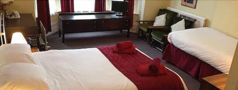 Standard Triple Room, 1 Double Bed with Sofa bed | Desk, iron/ironing board, free WiFi, bed sheets