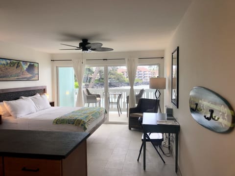 Standard Room, 1 King Bed, Lanai, Ocean View, 2nd Floor | Premium bedding, desk, free WiFi, bed sheets