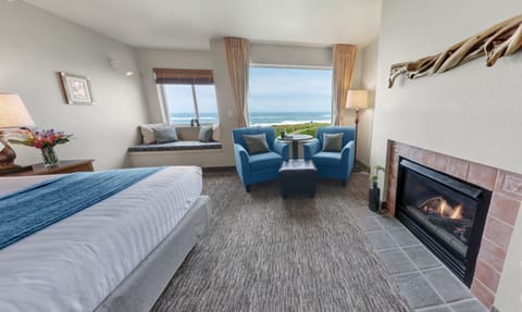 Room, 1 King Bed, Fireplace, Oceanfront | Desk, laptop workspace, iron/ironing board, free WiFi