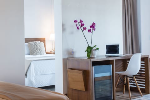 Suite, Sea View (VIP) | Minibar, in-room safe, free WiFi, bed sheets