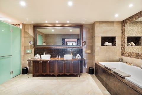 Royal Suite, Sea View | Bathroom | Shower, rainfall showerhead, free toiletries, hair dryer