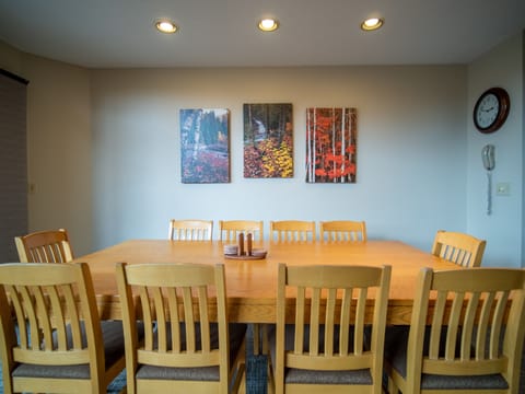 Executive Townhome | Dining room