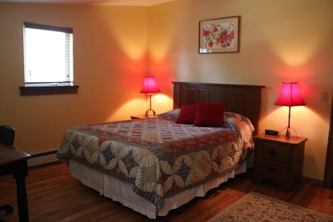 Noble Suite | Premium bedding, pillowtop beds, blackout drapes, free WiFi