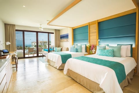 Junior Suite Partial Ocean View - Two Queen Beds | View from room