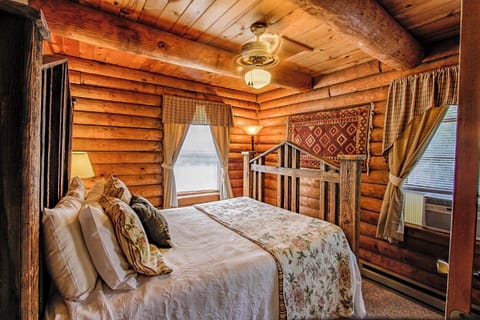 Cabin | Individually decorated, individually furnished, free WiFi, bed sheets