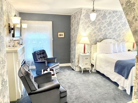 Room | 1 bedroom, premium bedding, iron/ironing board, free WiFi