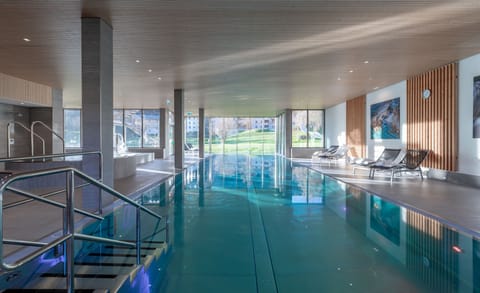 Indoor pool, seasonal outdoor pool, sun loungers