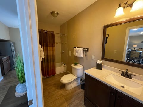 Suite, 2 Bedrooms, Kitchen, Pool View (Non-Pet Friendly) | Bathroom | Combined shower/tub, free toiletries, hair dryer, towels