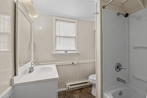 Superior Cottage | Bathroom | Towels