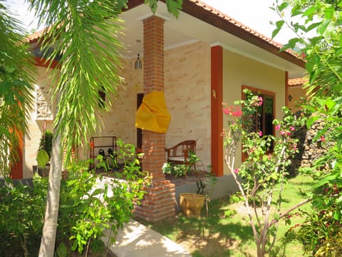 Deluxe Bungalow, 1 Double Bed, Garden View | Desk, free WiFi, bed sheets