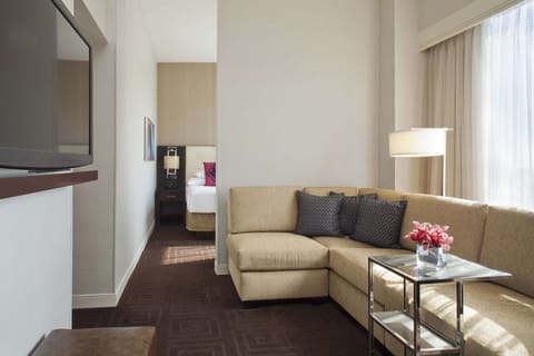 Executive Room (Junior) | Premium bedding, pillowtop beds, in-room safe, desk