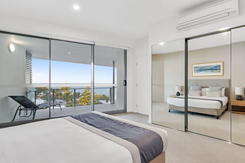 3 Bedroom North Facing Ocean View | Premium bedding, individually decorated, individually furnished