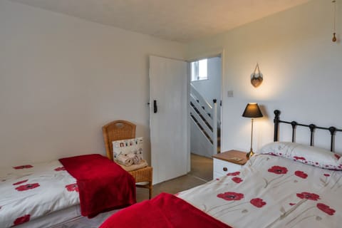 Cottage | 2 bedrooms, iron/ironing board