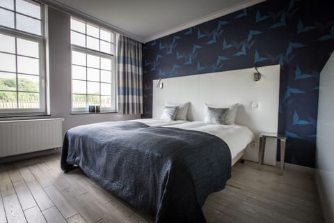 Room (Charme) | Premium bedding, minibar, in-room safe, desk