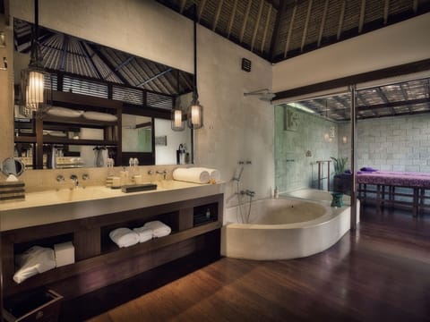 Hanging Gardens Villa, 1 Bedroom, Private Pool | Bathroom | Deep soaking tub, rainfall showerhead, free toiletries, hair dryer