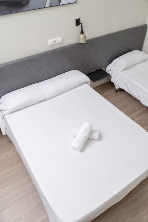 Blackout drapes, free WiFi