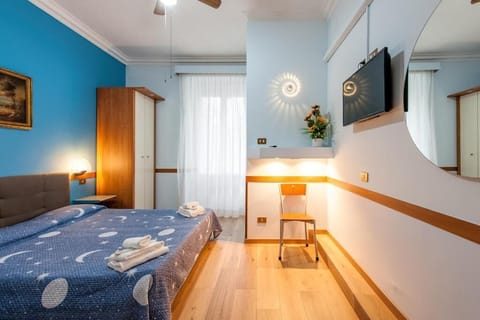 Premium bedding, in-room safe, desk, free WiFi