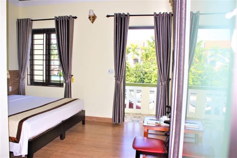 Deluxe Double or Twin Room, Non Smoking, City View | Egyptian cotton sheets, premium bedding, down comforters