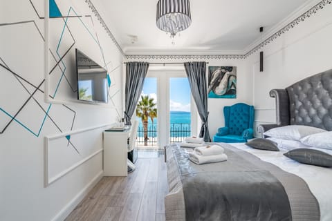 Prestige Room - Balcony and Seaview | Egyptian cotton sheets, premium bedding, memory foam beds, minibar