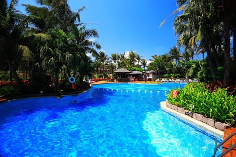 Outdoor pool, pool umbrellas, sun loungers